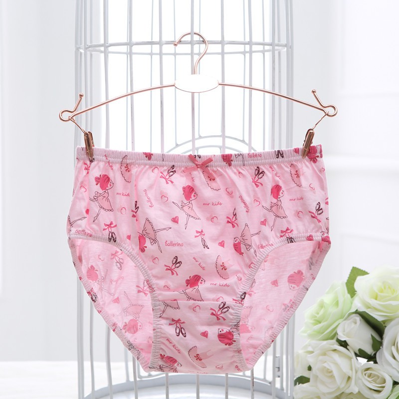 Set 5 quần lót bé gái Hàn Quốc 100% vải cotton thoáng mát, an toàn cho sức khỏe của bé mẫu Vũ Công Ballerina