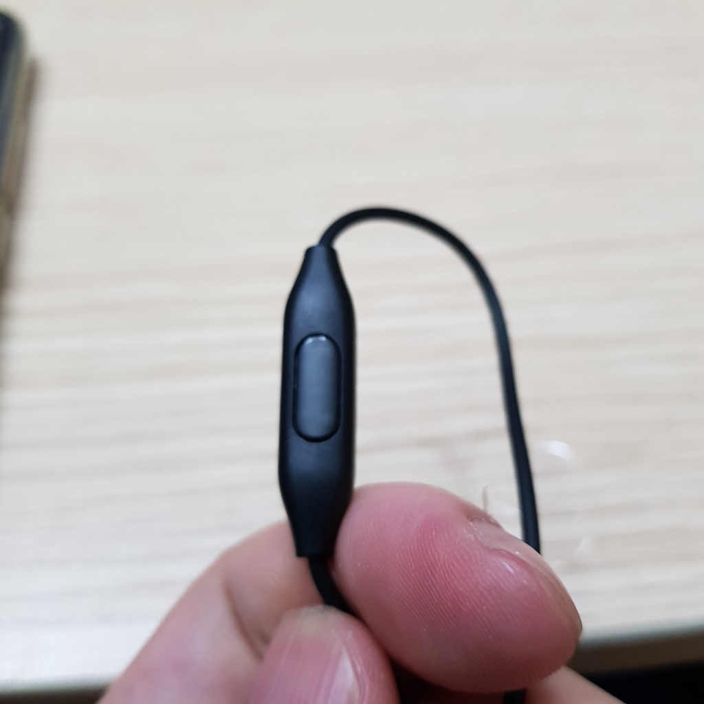 Tai nghe xiaomi piston lite, có mic, chân 3.5mm, mới 100%