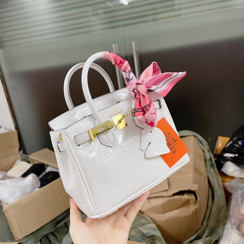 Túi xách nữ HM size 19 tặng kèm lụa đỉnh 2022