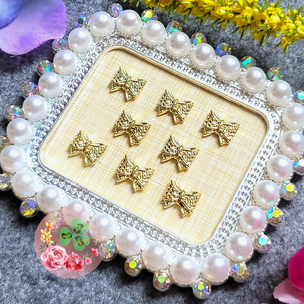 Mã CR254 . Charm kim loại đính đá trang trí móng siêu xinh.