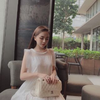 Đầm trắng dáng suông chất đẹp
