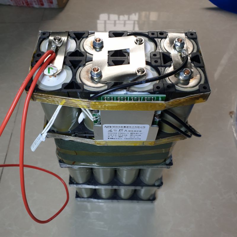 Achun.vn - KHỐI PIN SẮT XE ĐIỆN 48V/54V - 16S- 12AH/18AH XẢ 30A/50A PIN 32650 VÍT