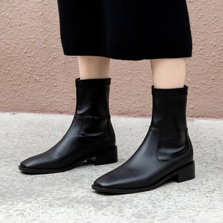 Giày bốt mũi vuông phong cách Hàn Quốc sành điệu cho nữ | BigBuy360 - bigbuy360.vn