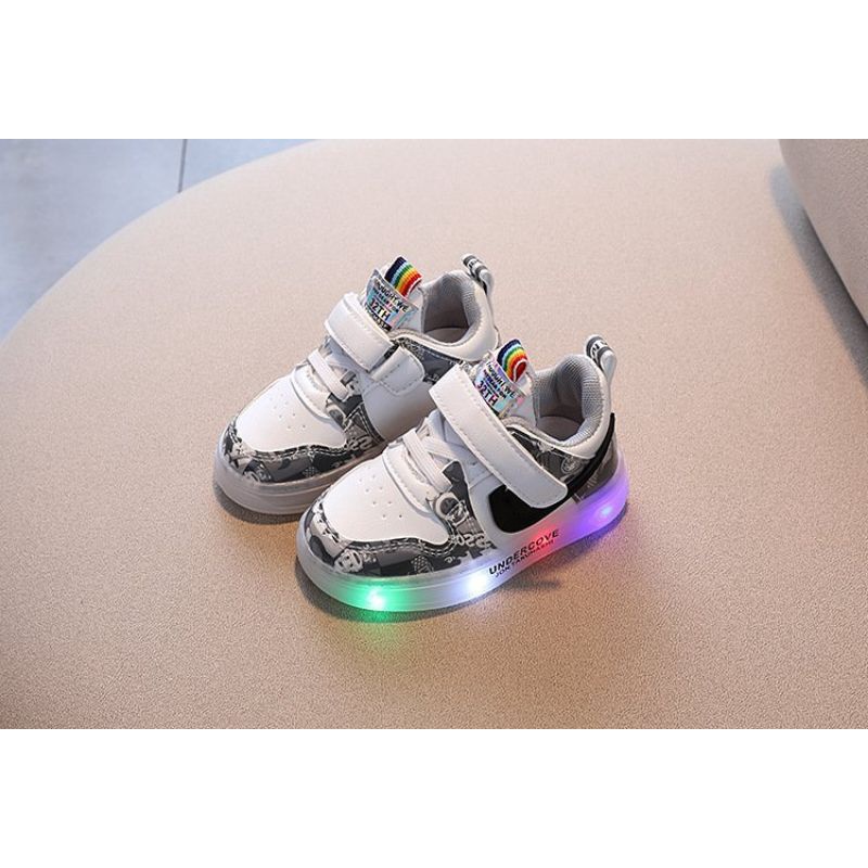 giày thể thao bé gái - bốt bé trai có đèn led hoa văn đẹp có quai dán màu sắc năng đông A19 A29