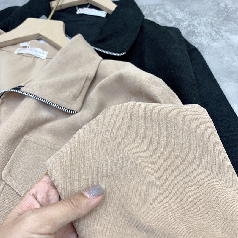 Áo khoác dạ nhung.