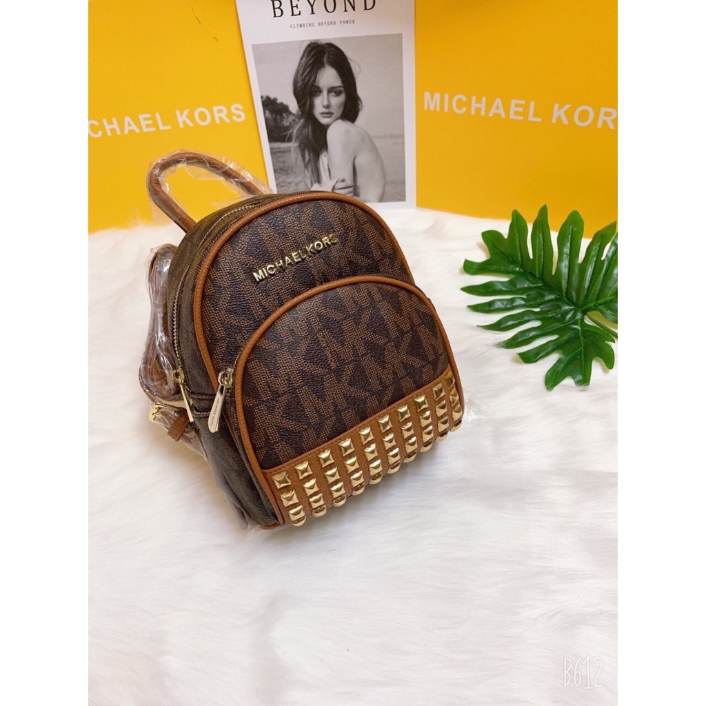 Balo MK đinh mini size