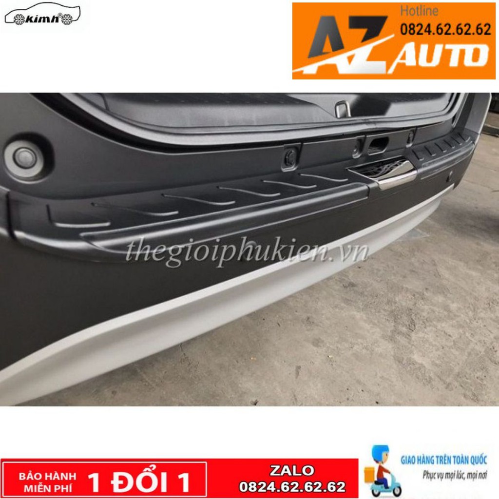 Ốp chống trầy bậc cốp ngoài Toyota Rush -nhựa ABS  (hàng cao cấp)