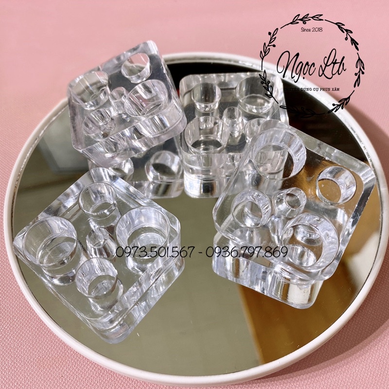 Đế mica 4 lỗ đựng mực phun xăm