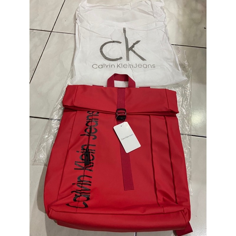 Túi đeo hông Calvin KLEIN ROLLTOP BACKPACK / CK đựng nước