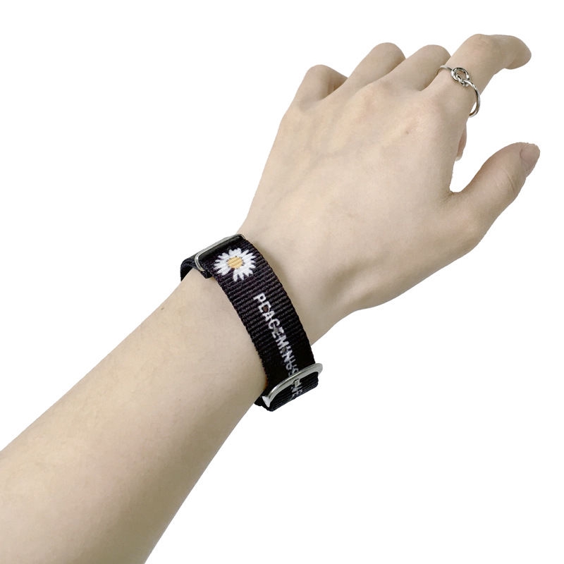 Vòng Tay Mặt Hình Hoa Cúc Nhỏ Phong Cách Nhật Bản Thời Trang Cho Nam 22278