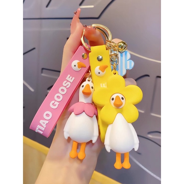 Móc khoá vịt hoạt hình kèm hoạ tiết mới lạ - phong cách Choose Me