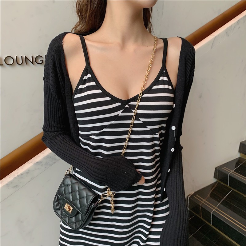 Đầm Maxi Dài Hở Lưng Hai Dây Cổ Chữ V Thiết Kế Xẻ Tà Quyến Rũ - MSP D09 | BigBuy360 - bigbuy360.vn