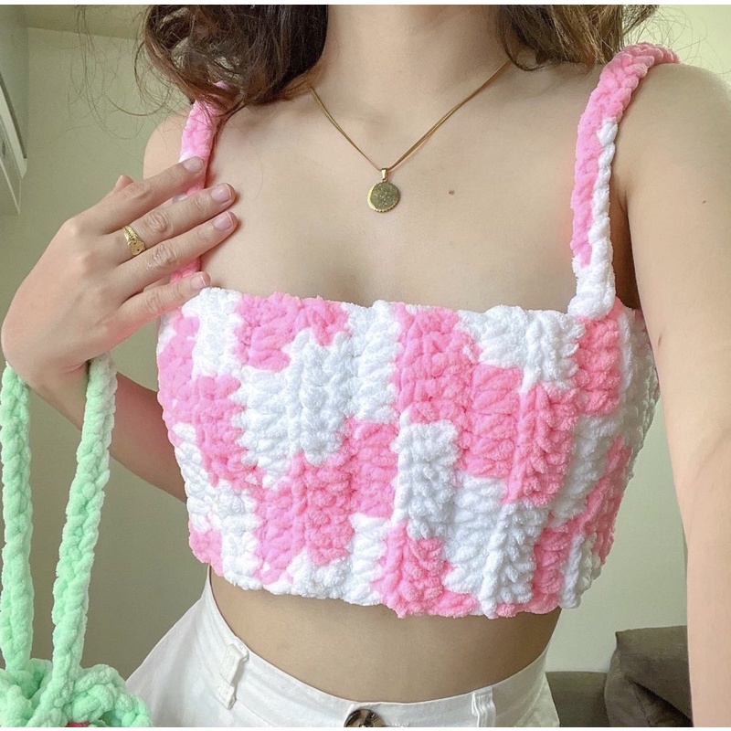 Áo dây croptop len móc thủ công