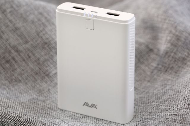 Pin sạc dự phòng chính hãng AVA dung lượng 10000  mAh,bảo hành 1 thang1 đổi 1.