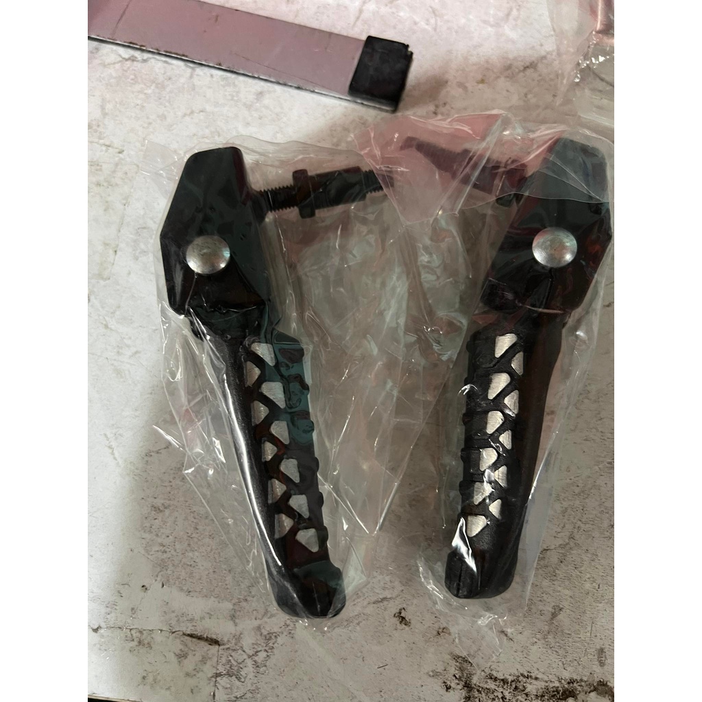 GÁC CHÂN PHỤ CHO XE MÁY KIỂU 2021