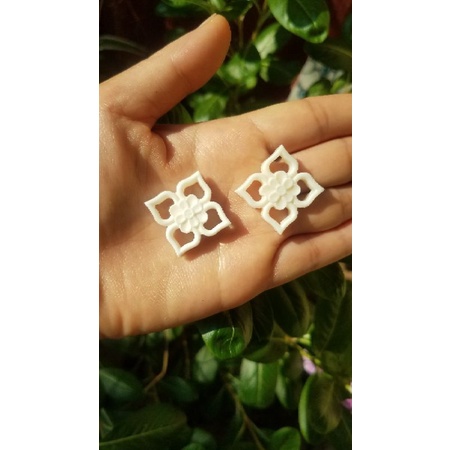 Phù cửa xương đục hoa trái tim dành cho lồng khuyên