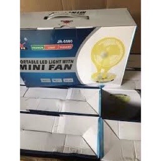 Quạt tích điện có đèn gấp gọn