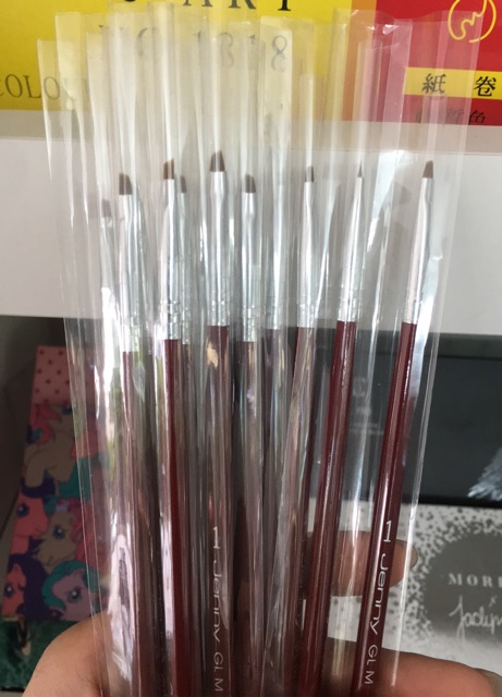 Cọ vẽ eyeliner HÀNG MỚI VỀ loại chuẩn sịn cán đỏ