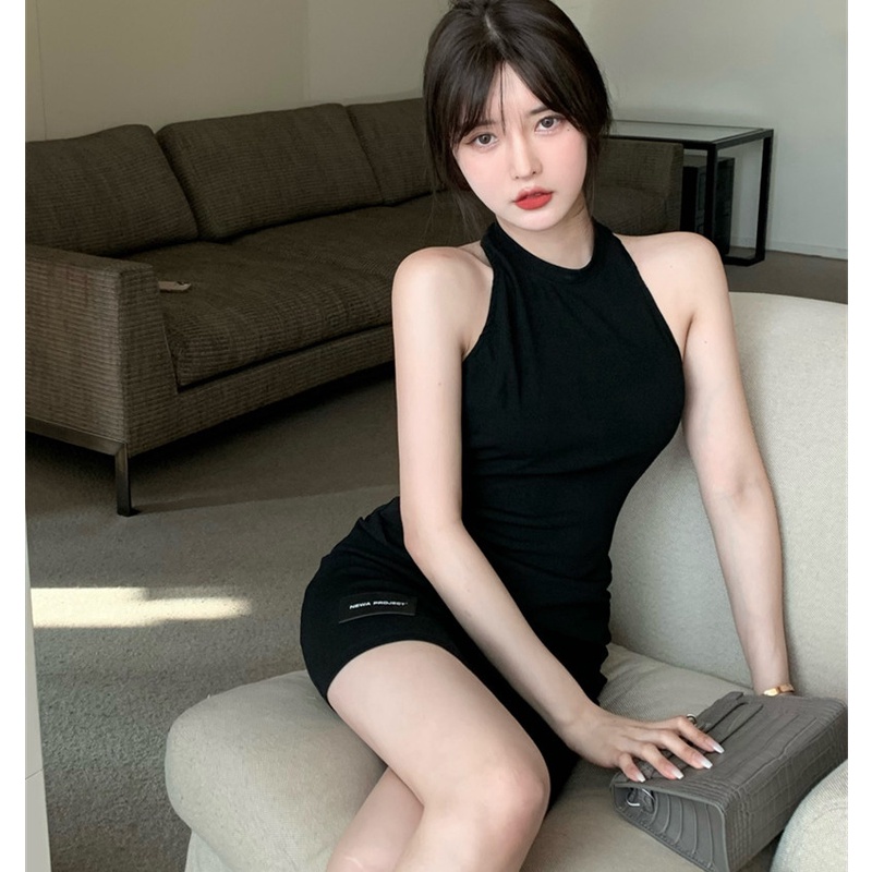 Đầm Ôm Body Cổ Yếm Quyến Rũ