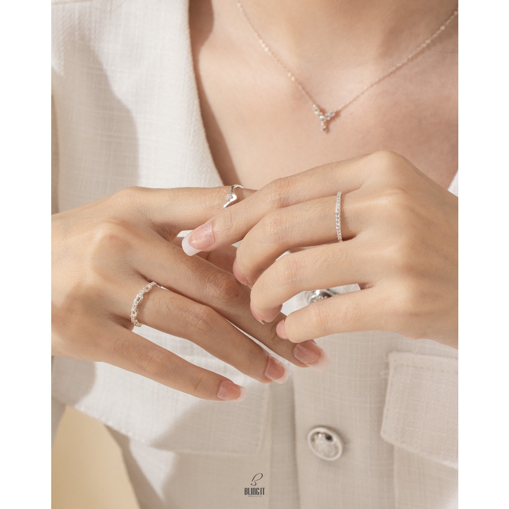Nhẫn Nữ Bạc 925 Cao Cấp BLING IT Thiết Kế Hình Chữ V Đính Đá Đơn Giản Tinh Tế - BIN314