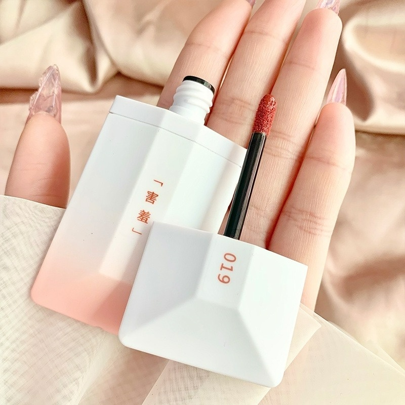 Son Môi Dưỡng Ẩm Lâu Trôi Chống Thấm Nước Không Dính Cốc Có Thẻ In Hình Ảnh