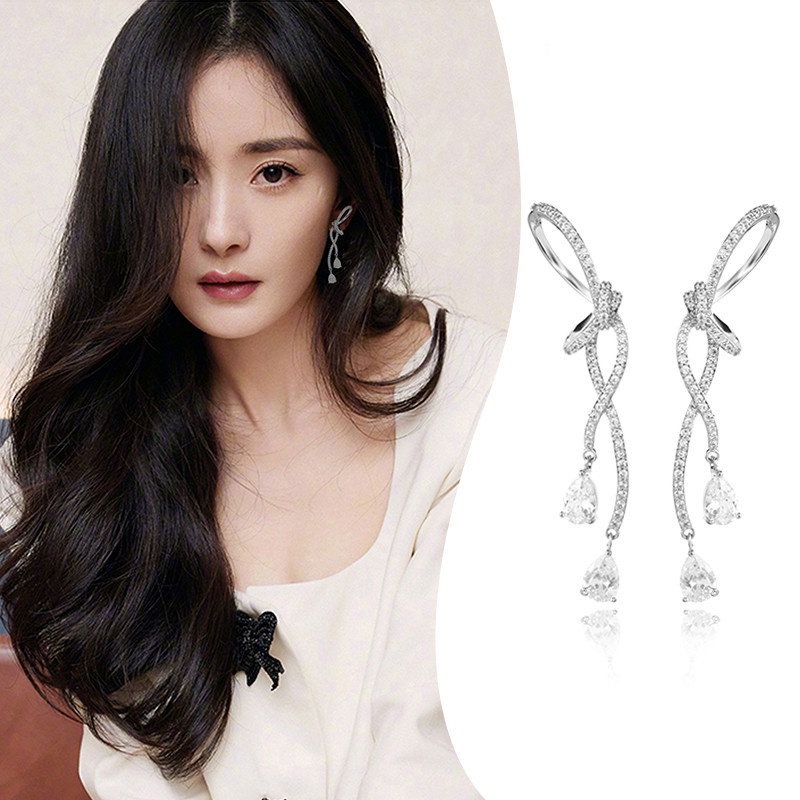 Đôi Khuyên Tai Dáng Dài Đính Nơ Và Đá Độc Đáo Phong Cách Hàn Quốc Mới