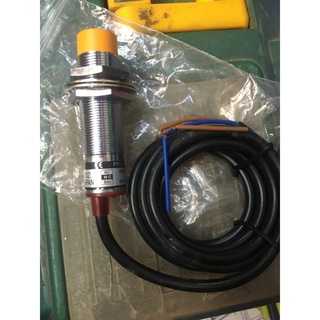 Cảm biến sắt từ phi 18 ac 2 dây nc model e2e-x10my2