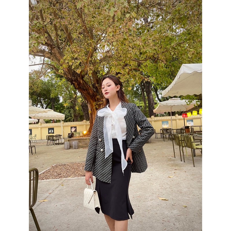 Áo blazer nữ cổ sam kẻ đen thời trang công sở 6SIX closet