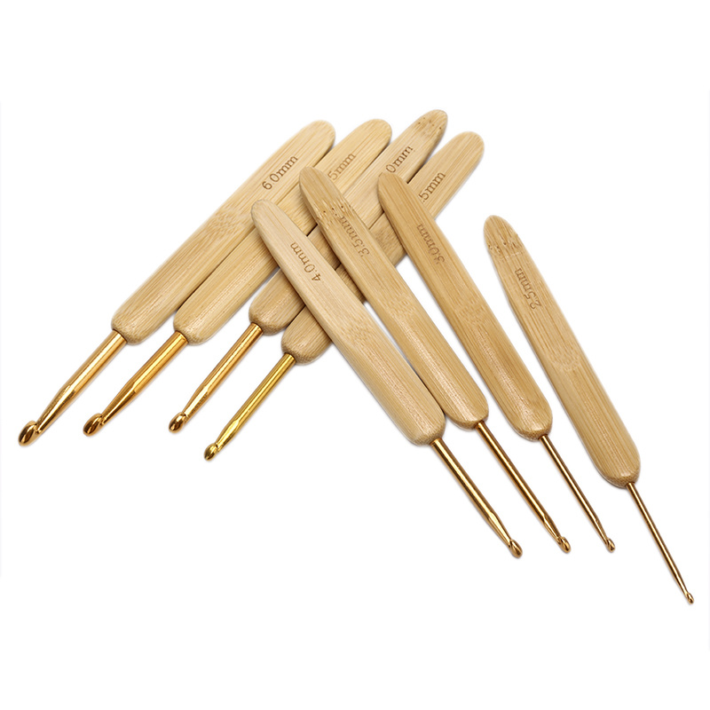 Set 8 kim móc len cán gỗ tre 0528