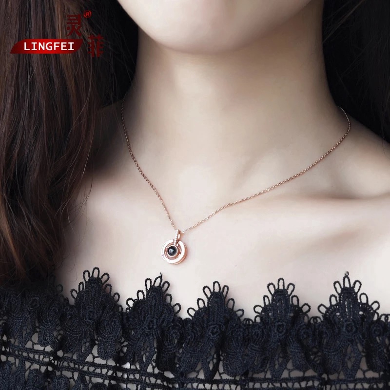 Dây chuyền thời trang mặt hình trái tim đính đá khắc chữ thời trang