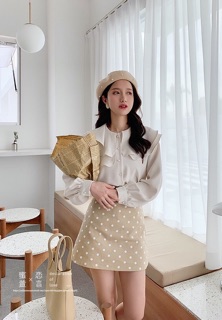 Chân váy chấm bi