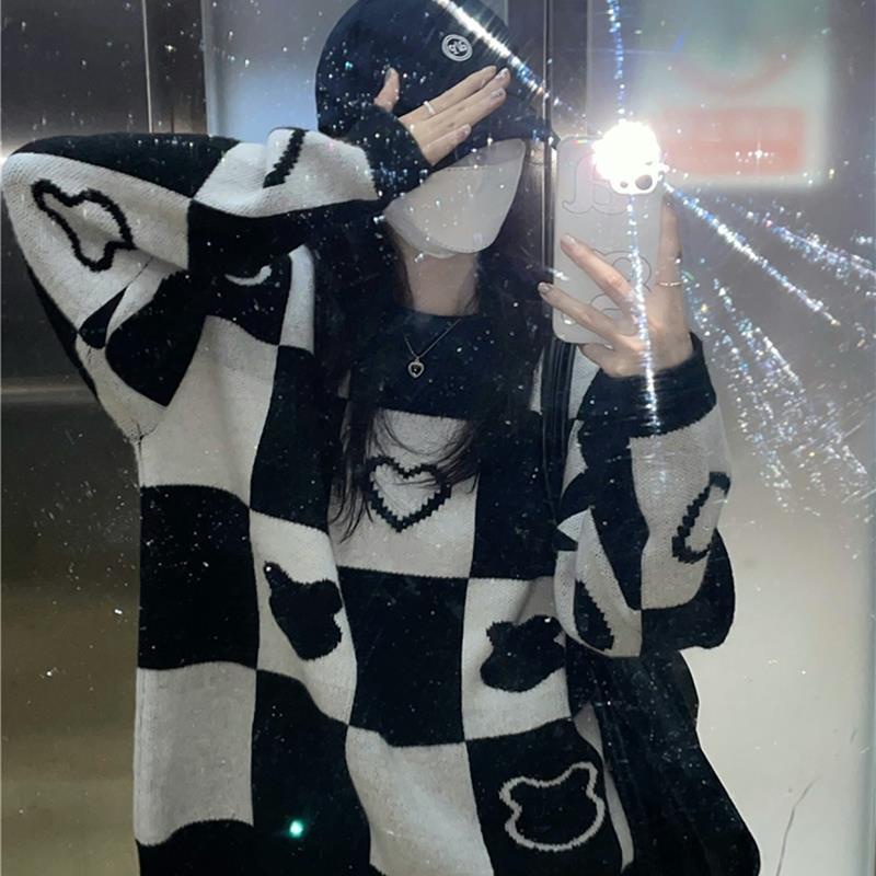 Áo sweater cổ tròn dáng rộng in hình gấu phong cách Hàn Quốc