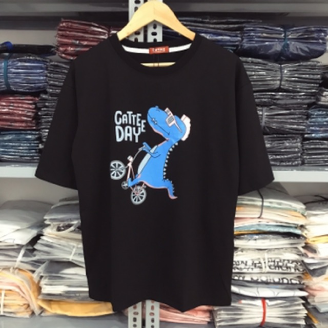 [Mã WA1606 giảm 15% đơn 99k] Áo Thun KHỦNG LONG XE ĐẠP UNISEX A014 | BigBuy360 - bigbuy360.vn