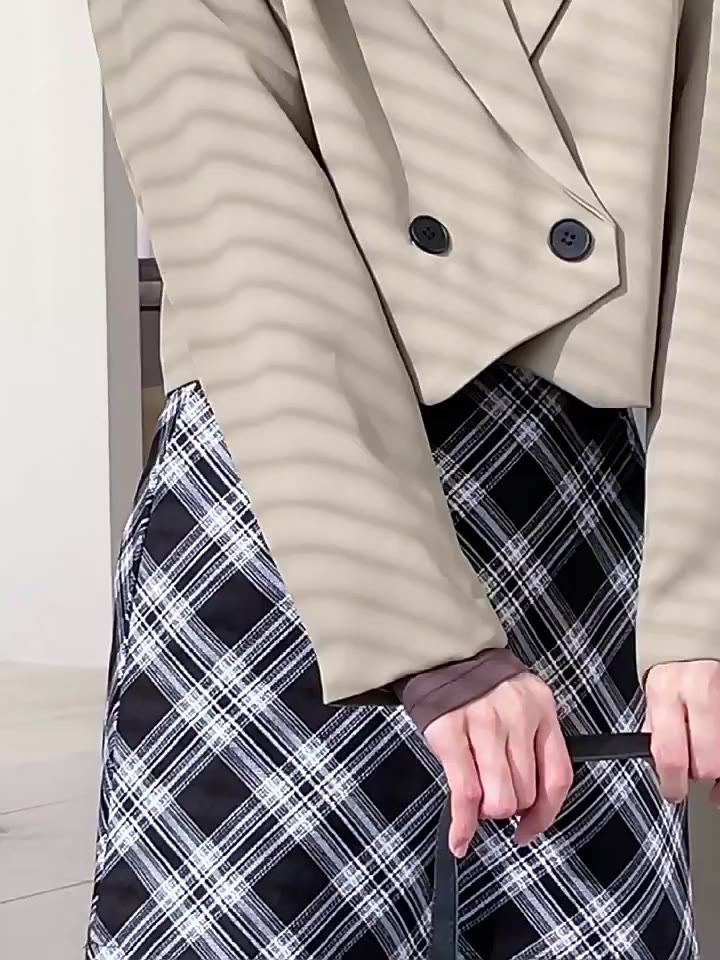 Áo blazer dáng ngắn đính cúc chéo form Hàn Quốc siêu xinh | BigBuy360 - bigbuy360.vn