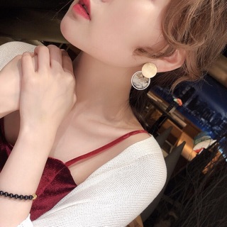 Hoa tai đá tròn phong cách retrow
