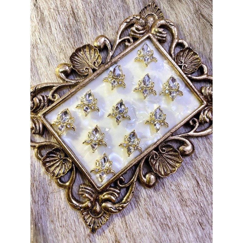 charm đá giọt lệ mẫu mới nhất 2021