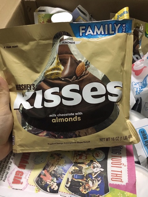 Socola núi sữa nhân hạnh nhân túi 450g