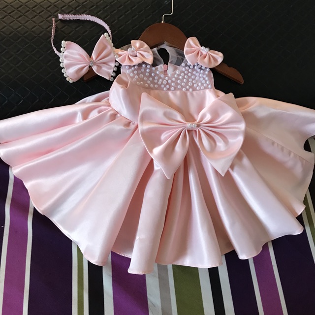 Váy công chúa màu hồng tôm nhạt