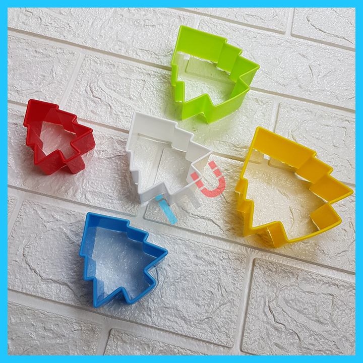 HCM - Khuôn cutter tròn, vuông, tim, ngôi sao, người tuyết, cây thông nhiều size cắt bánh