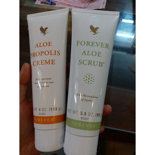 Sữa rửa mặt và toàn thân Forever Aloe Scrub