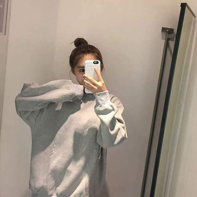 Sweater Xám Basic Tay Dài