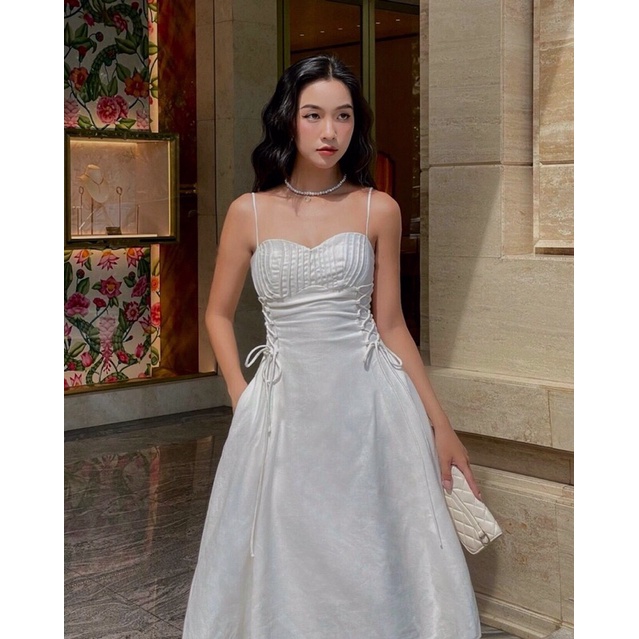 Đầm hai dây đan mắt cáo