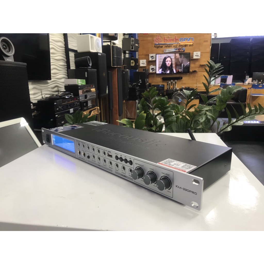 Vang dBacoustic KM-330 Pro. Vang cơ lai số KM330 pro chống hú, 8 chế độ echo,reverd với DSP 48bit, bluetooth, optical...