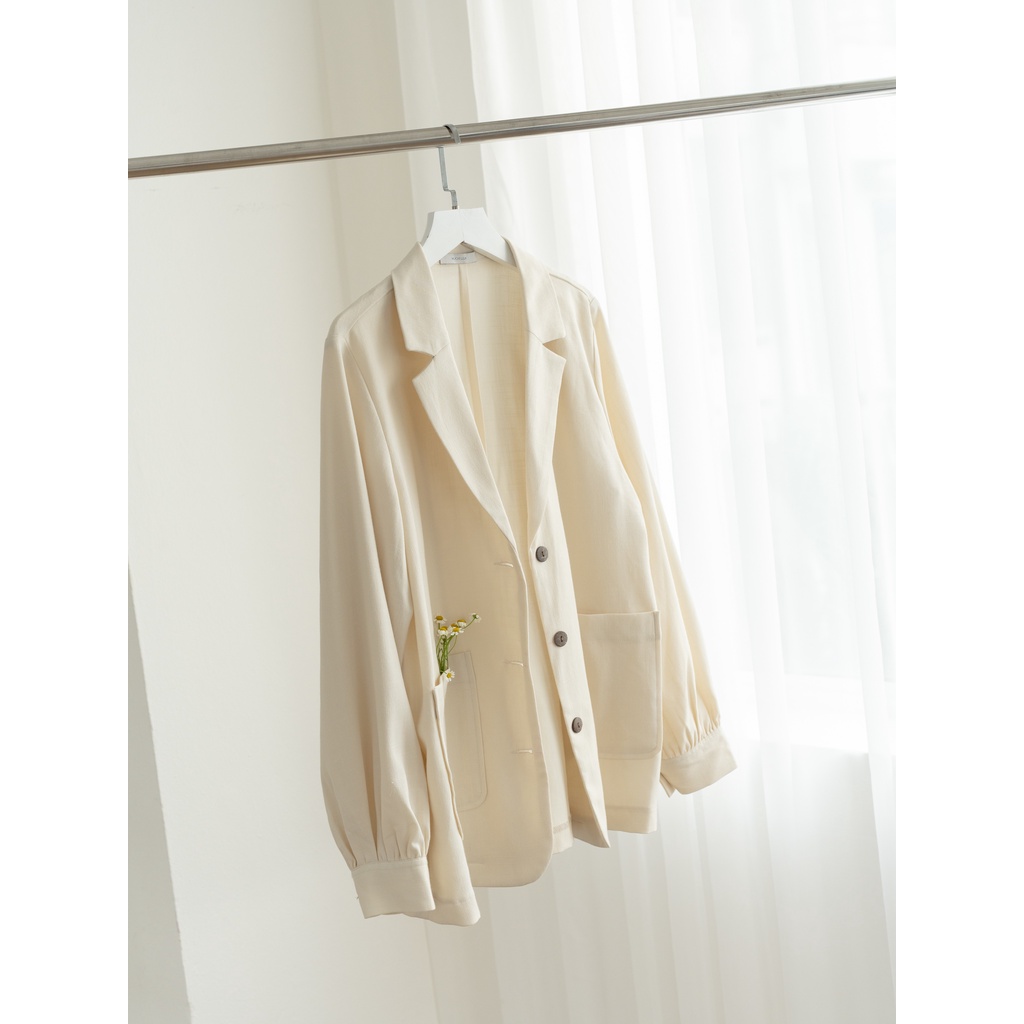 Áo khoác blazer màu kem be dáng freesize MADELEN