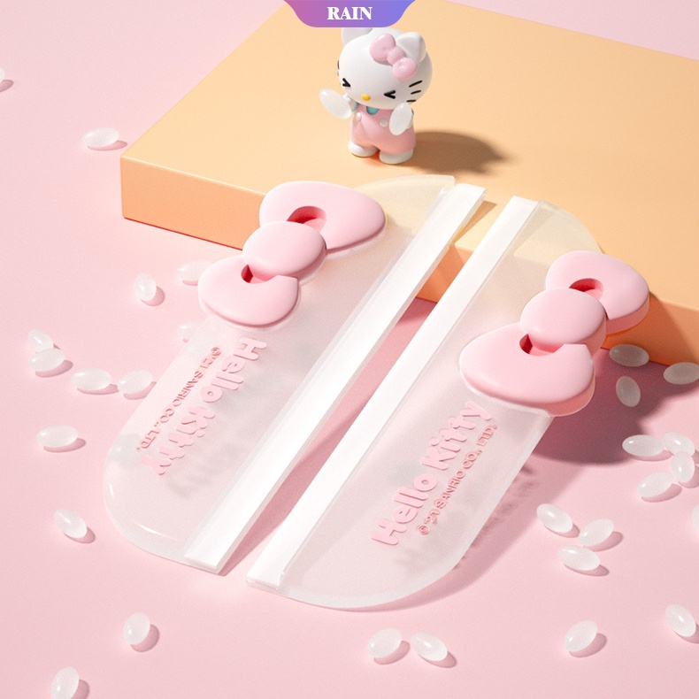 Tấm Bọc Che Mưa Họa Tiết Hoạt Hình Hello Kitty Thông Dụng Cho Kính Chiếu Hậu Xe Hơi