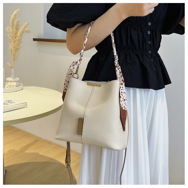 Túi Xách Nữ Đeo Chéo khuy cài Big Size Tote Da Pu Cao Cấp Mềm Mại Có Thể Xách Tay