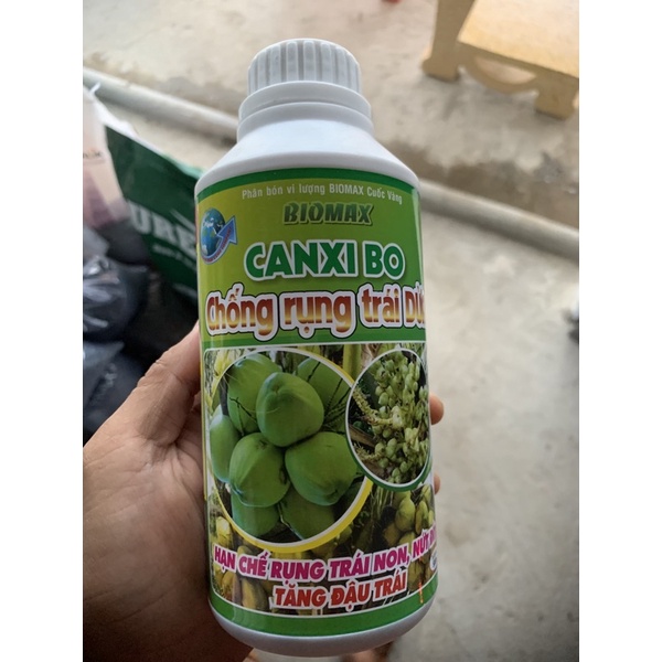 Canxi bo chống rụng trái dừa, chai 500ml phun 10 bình 20-25 lít