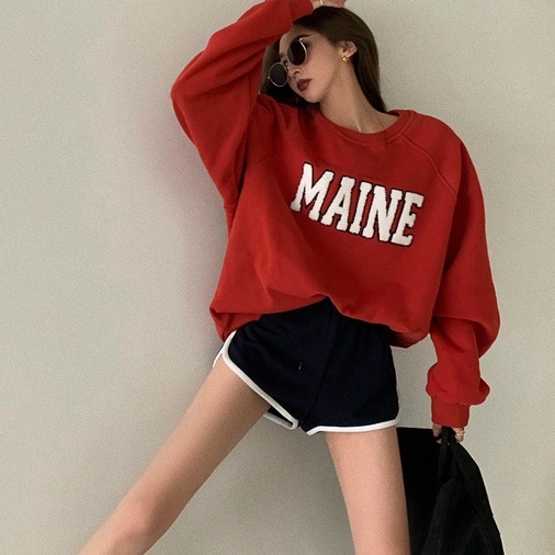 Thời Trang Áo Sweater Form Rộng Và Quần Short Lưng Cao Phong Cách Hong Kong Năng Động Cho Nữ