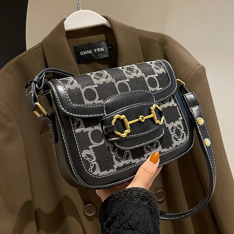 Túi Xách Đeo Vai Kiểu Vuông Nhỏ Thời Trang Nữ Sành Điệu