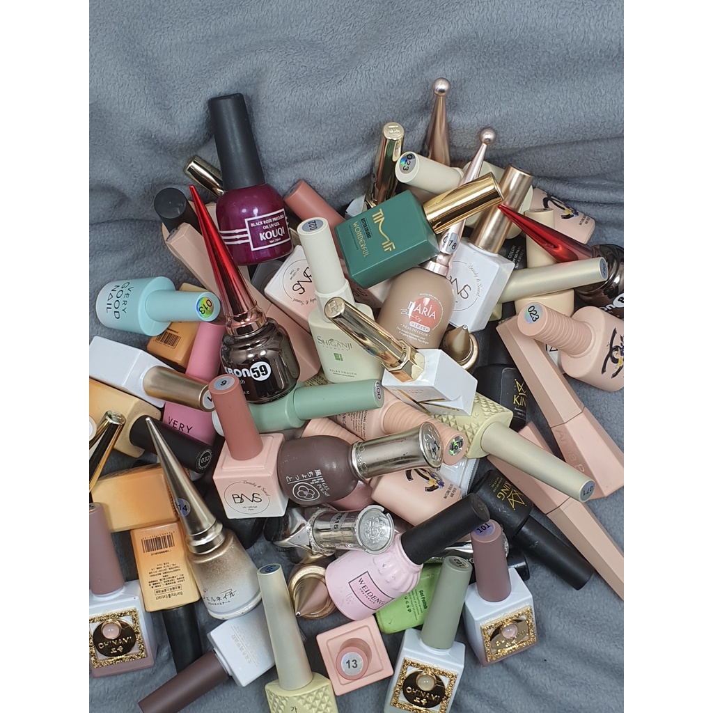 Sơn Ngẫu Nhiên Màu Đẹp Không Chọn Màu